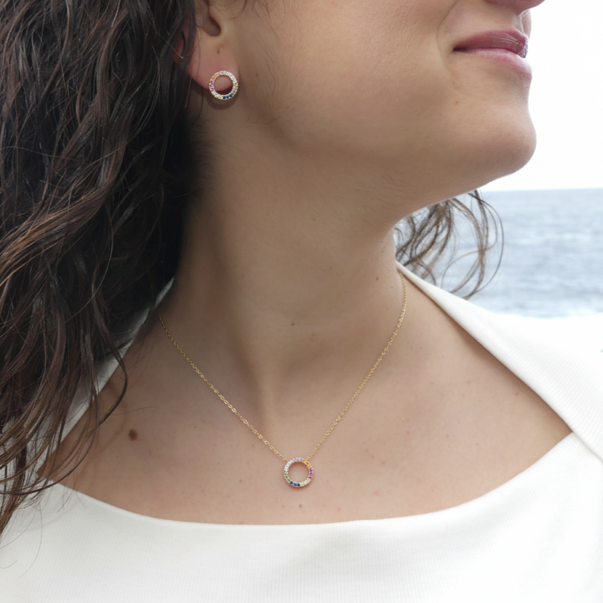 Shimmer colgante aro circonia multicolor dorado